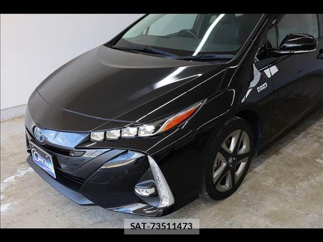 Toyota PRIUS PHV 2021-09 8686371-12