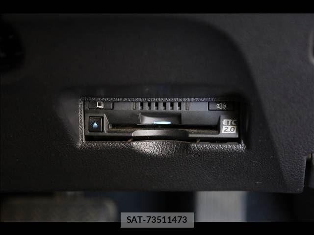 Toyota PRIUS PHV 2021-09 8686371-14
