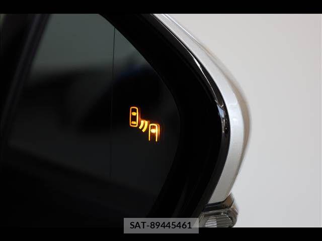 Toyota PRIUS PHV 2021-08 8745408-9