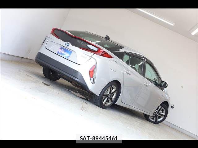 Toyota PRIUS PHV 2021-08 8745408-11