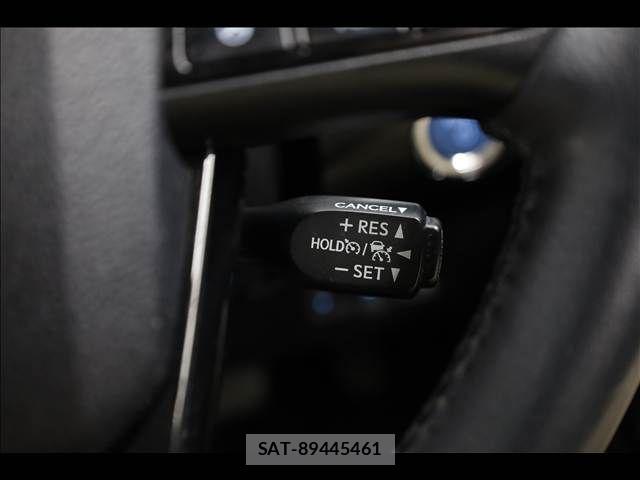 Toyota PRIUS PHV 2021-08 8745408-15