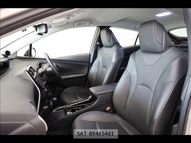 Toyota PRIUS PHV 2021-08 8745408-17