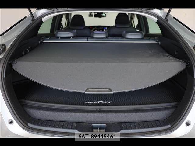 Toyota PRIUS PHV 2021-08 8745408-19