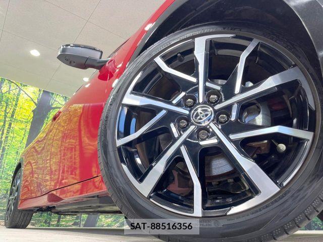 Toyota PRIUS PHV 2023-05 8745406-12