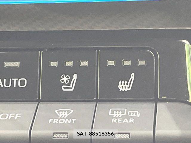 Toyota PRIUS PHV 2023-05 8745406-6