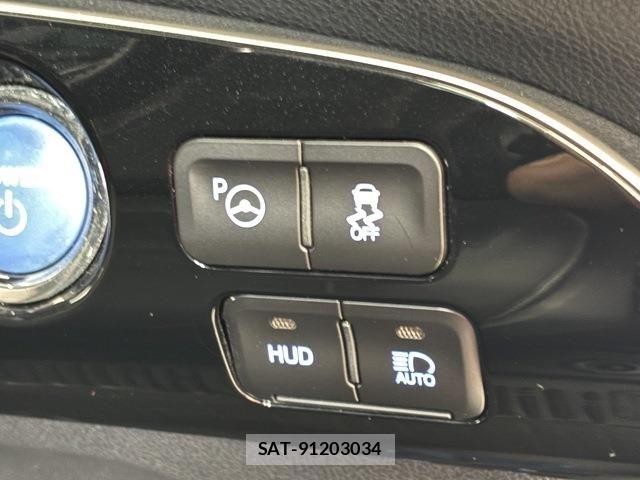 Toyota PRIUS PHV 2022-10 8745405-19