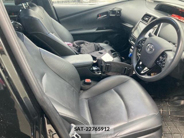 Toyota PRIUS PHV 2022-11 8745407-9