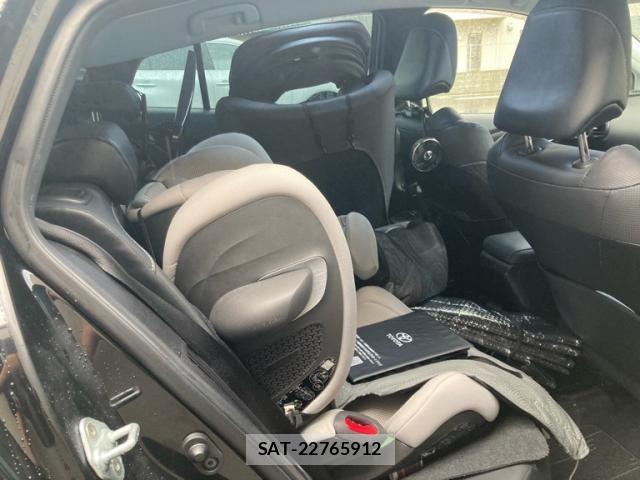 Toyota PRIUS PHV 2022-11 8745407-10