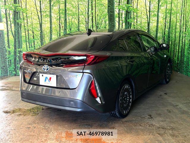 Toyota PRIUS PHV 2017-02 8745409-10