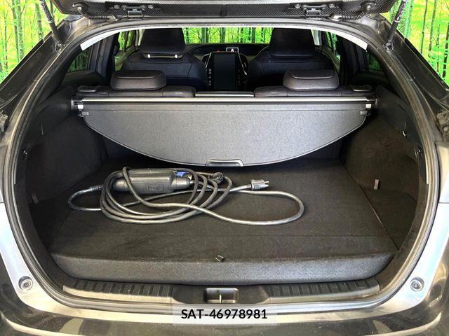 Toyota PRIUS PHV 2017-02 8745409-12