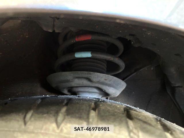 Toyota PRIUS PHV 2017-02 8745409-17