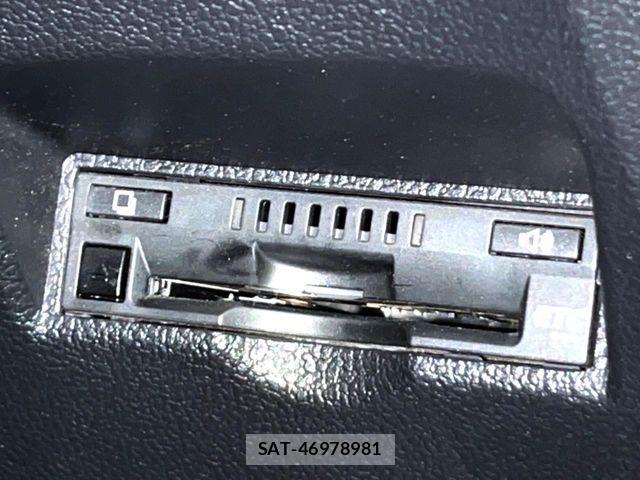 Toyota PRIUS PHV 2017-02 8745409-5