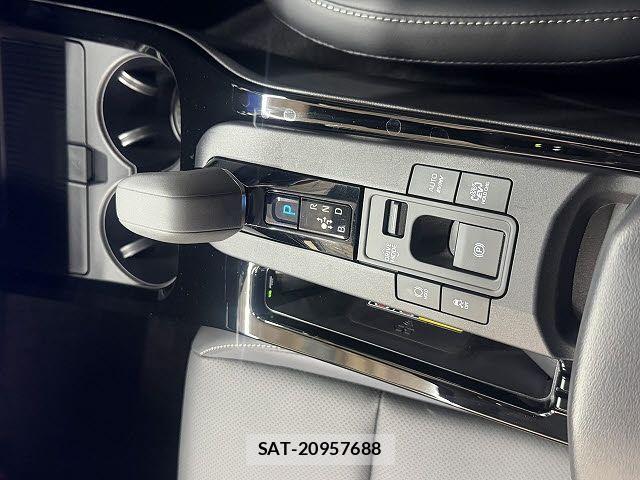 Toyota PRIUS PHV 2023-05 8745404-12