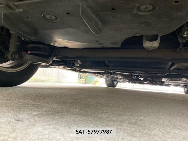 Toyota PRIUS PHV 2012-10 8745410-9