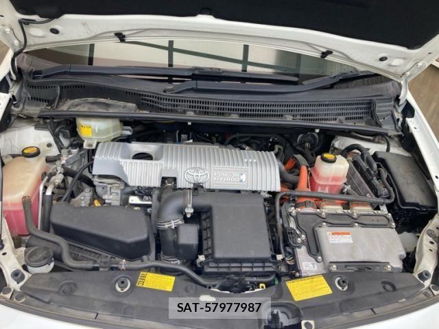 Toyota PRIUS PHV 2012-10 8745410-10