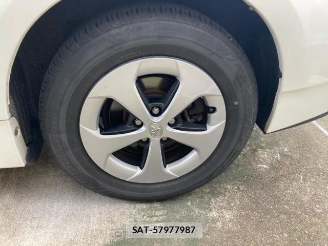 Toyota PRIUS PHV 2012-10 8745410-12