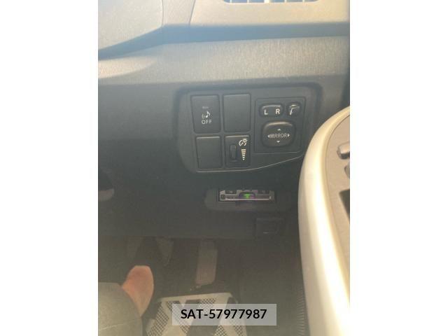 Toyota PRIUS PHV 2012-10 8745410-18