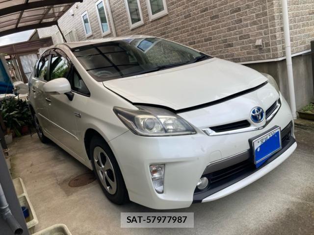 Toyota PRIUS PHV 2012-10 8745410-2
