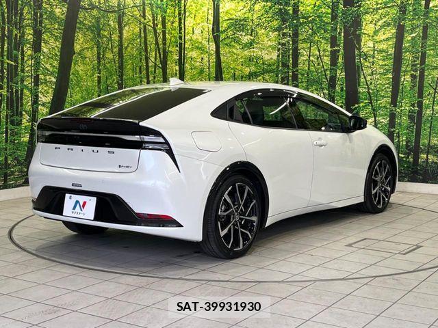 Toyota PRIUS PHV 2023-10 8781735-16