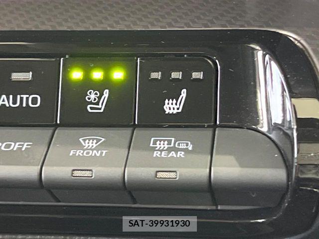 Toyota PRIUS PHV 2023-10 8781735-5