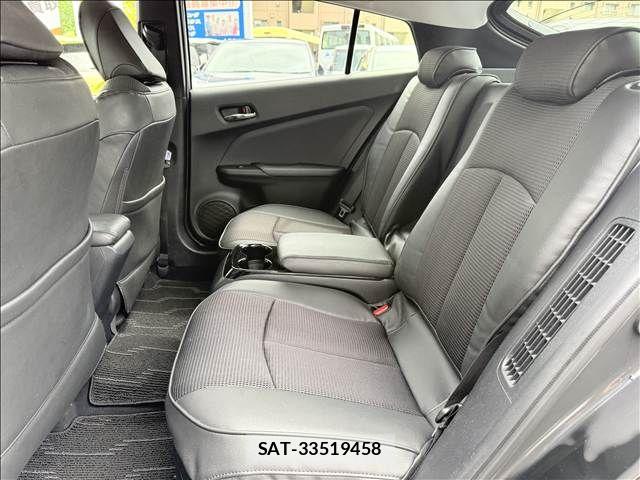 Toyota PRIUS PHV 2017-02 8781737-9
