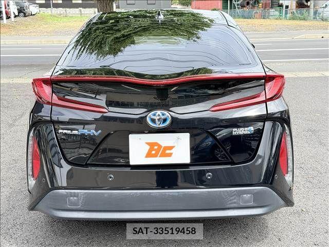 Toyota PRIUS PHV 2017-02 8781737-22