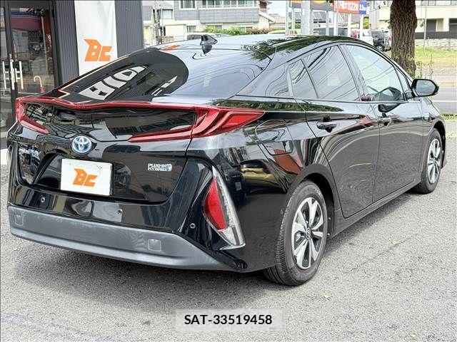 Toyota PRIUS PHV 2017-02 8781737-23