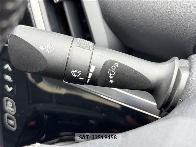 Toyota PRIUS PHV 2017-02 8781737-29