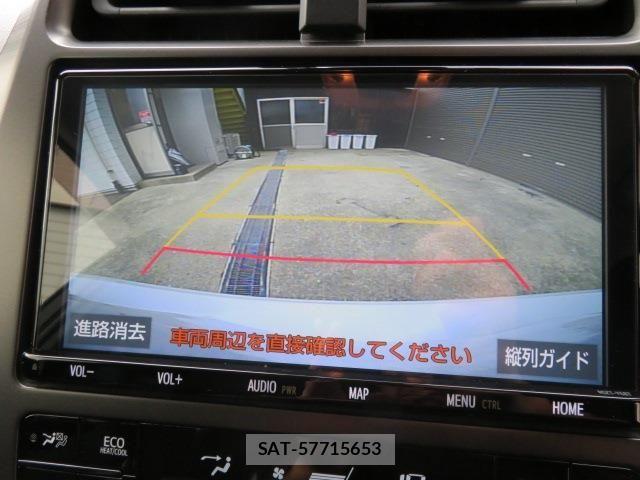 Toyota PRIUS PHV 2022-05 8797226-14