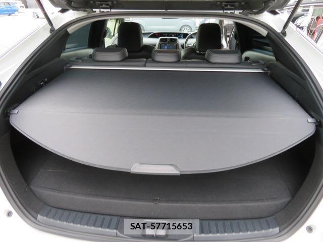 Toyota PRIUS PHV 2022-05 8797226-21