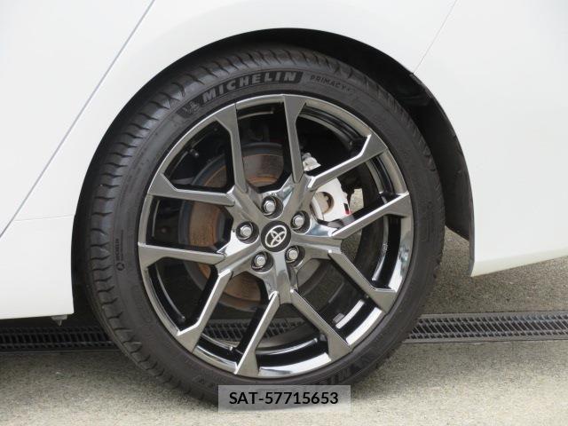 Toyota PRIUS PHV 2022-05 8797226-24