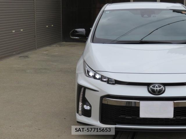 Toyota PRIUS PHV 2022-05 8797226-2