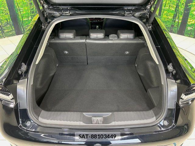 Toyota PRIUS PHV 2023-08 8797218-12