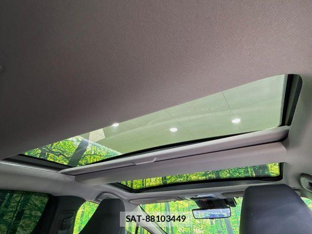 Toyota PRIUS PHV 2023-08 8797218-2