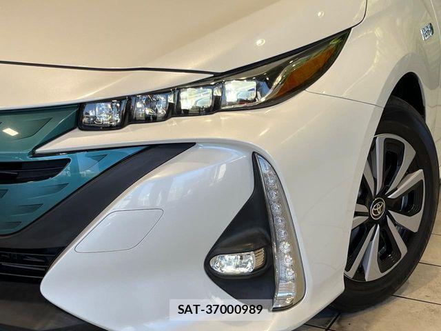 Toyota PRIUS PHV 2017-07 8797229-11