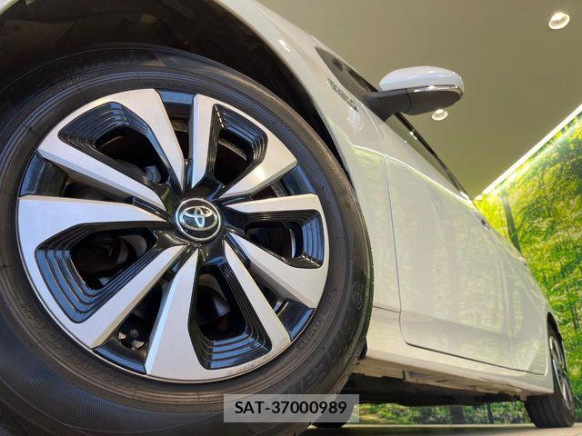 Toyota PRIUS PHV 2017-07 8797229-12