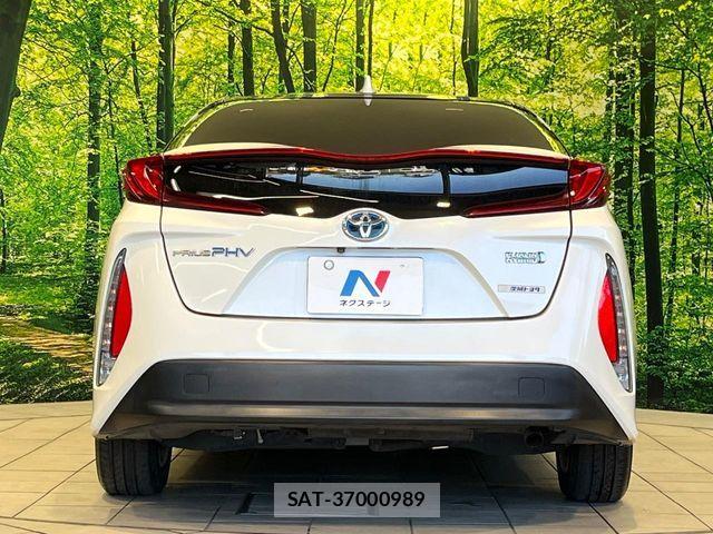 Toyota PRIUS PHV 2017-07 8797229-14