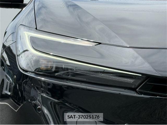 Toyota PRIUS PHV 2023-10 8797225-11