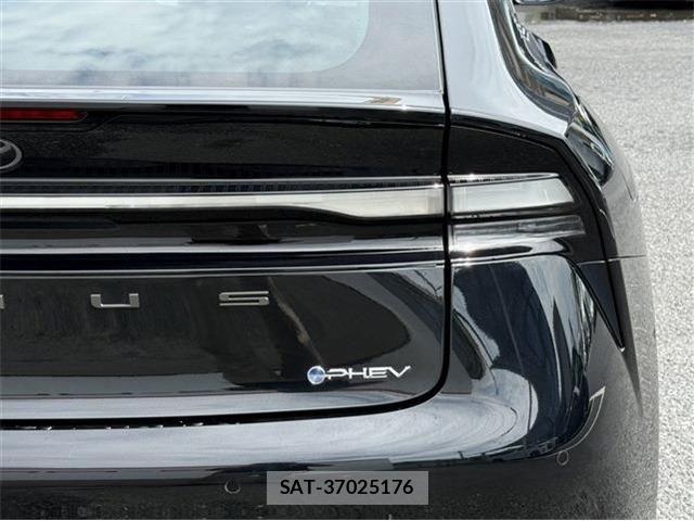 Toyota PRIUS PHV 2023-10 8797225-12
