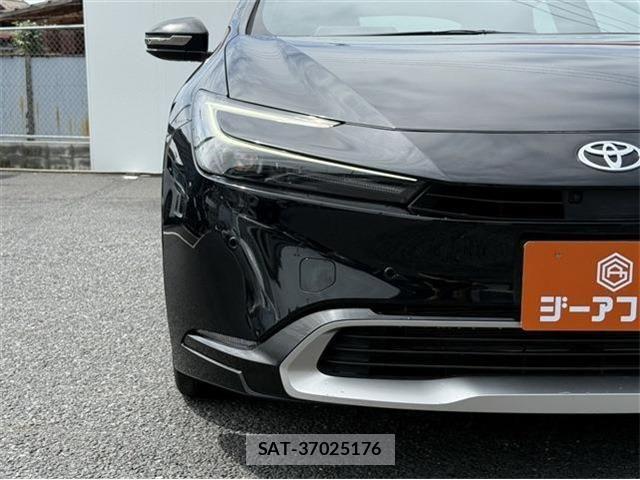 Toyota PRIUS PHV 2023-10 8797225-24