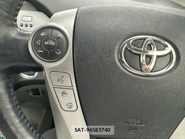 Toyota PRIUS PHV 2013-02 8797231-17