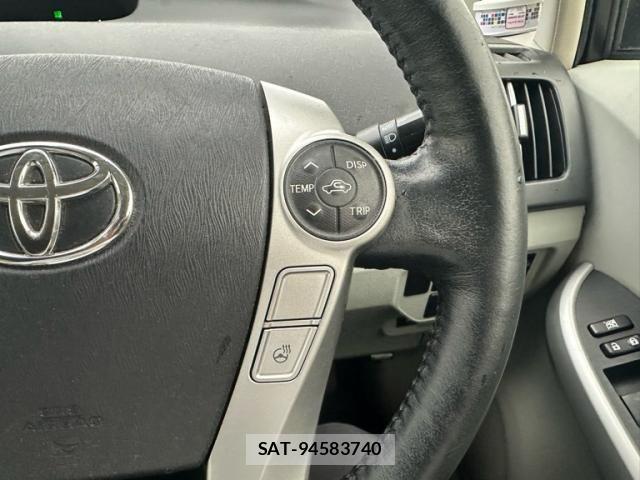 Toyota PRIUS PHV 2013-02 8797231-18
