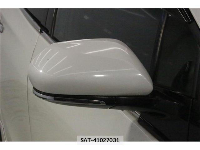 Toyota PRIUS PHV 2017-09 8797228-11