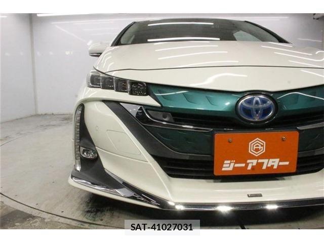 Toyota PRIUS PHV 2017-09 8797228-12