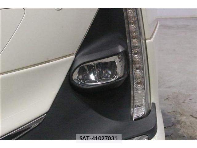 Toyota PRIUS PHV 2017-09 8797228-17