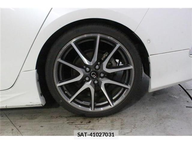 Toyota PRIUS PHV 2017-09 8797228-26