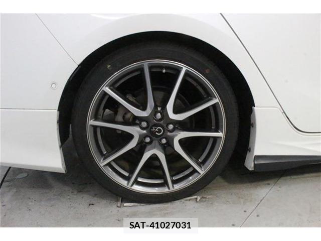 Toyota PRIUS PHV 2017-09 8797228-27