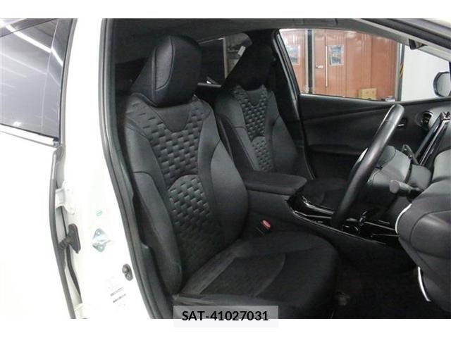 Toyota PRIUS PHV 2017-09 8797228-28