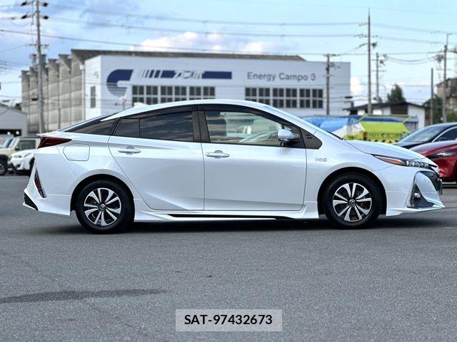 Toyota PRIUS PHV 2020-09 8797227-23