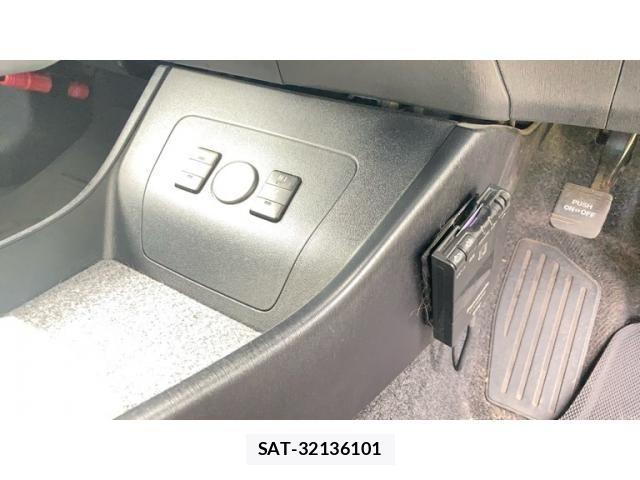 Toyota PRIUS PHV 2012-08 8831214-21